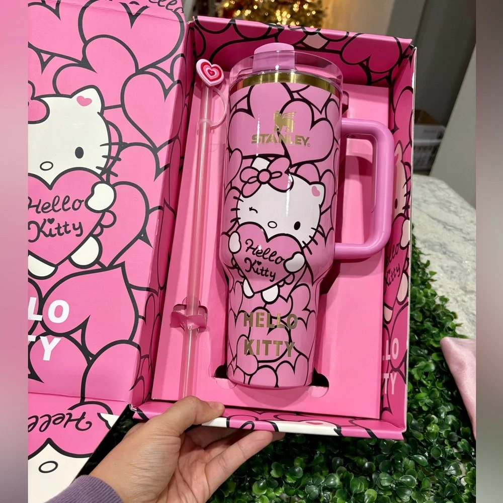 Hello Kitty Pink glossy Stanley - Picture 8 of 8
